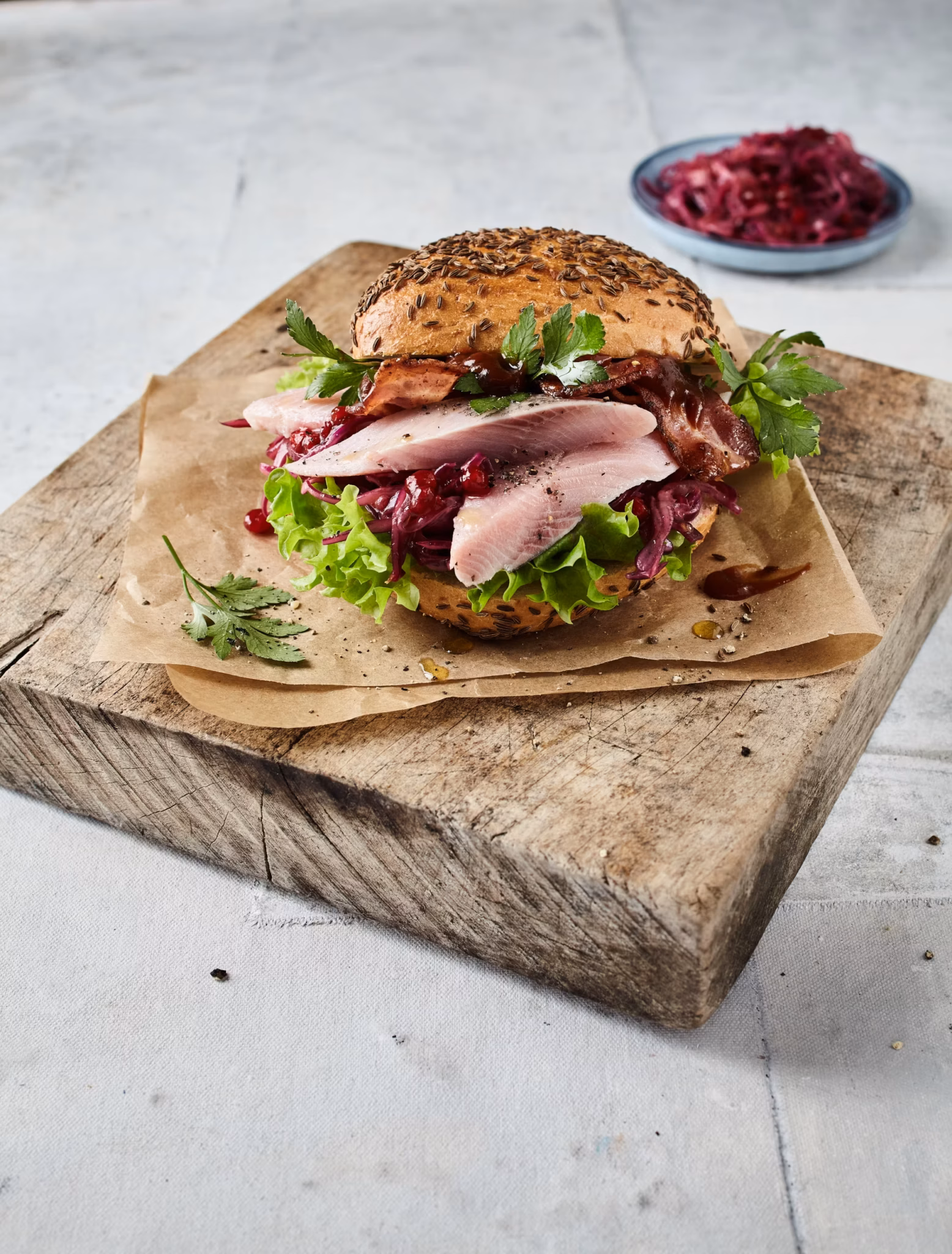 Matjesbroodjes met spek en koolsla