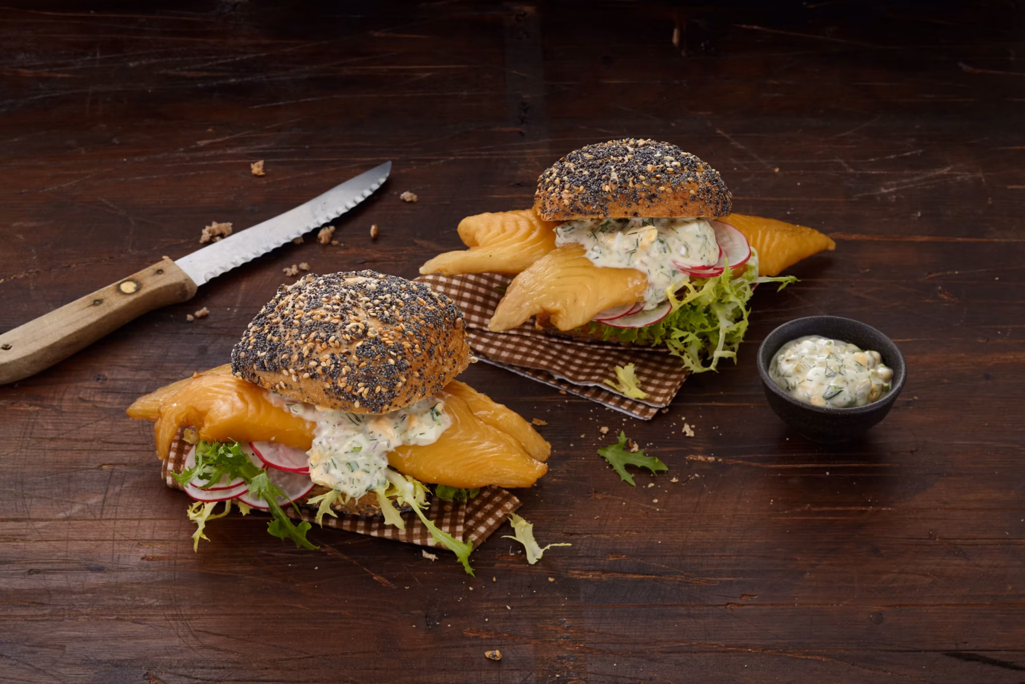 Gouden krul in een broodje